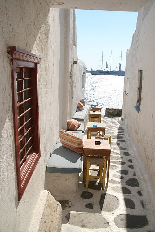Calles-Mykonos