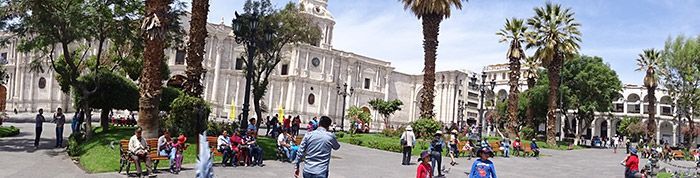 Arequipa-plaza-de-armas-Itinerario-y-presupuesto-peru