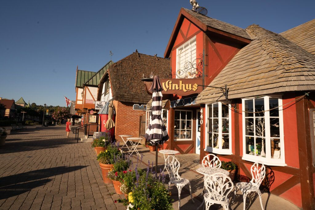 Una parada en el pueblo danes de Solvang, en California, en la ruta por la Highway 1